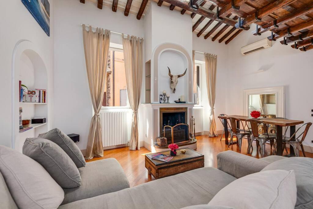 Che Eleganza! Irresistibile Dimora, Campo De Fiori Apartment Rom